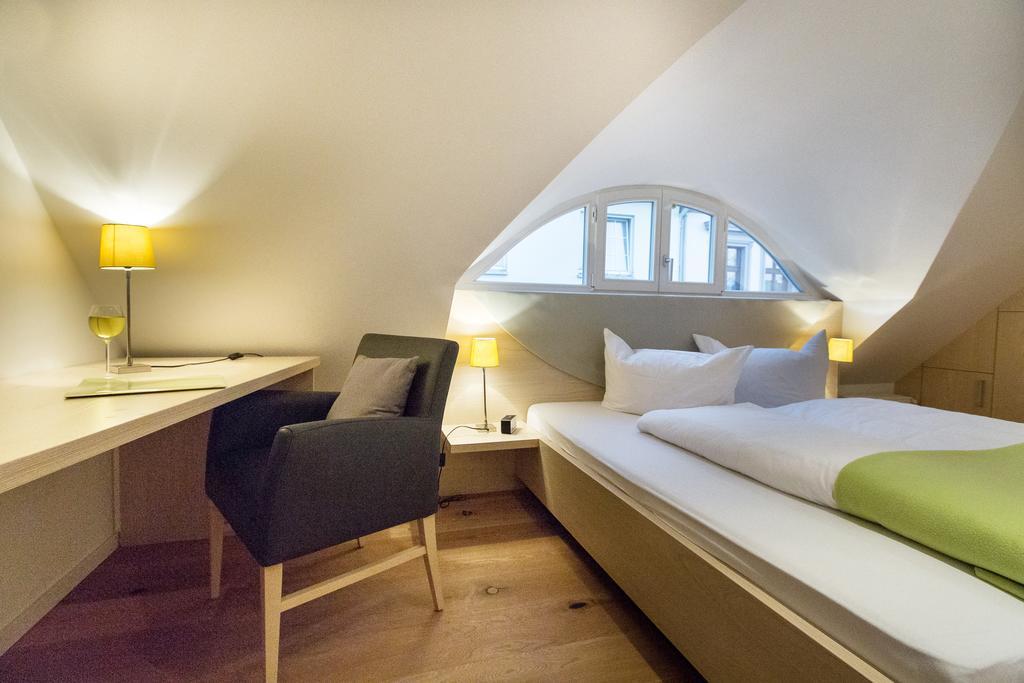 Hotel Am Markt Werder  Pokoj fotografie